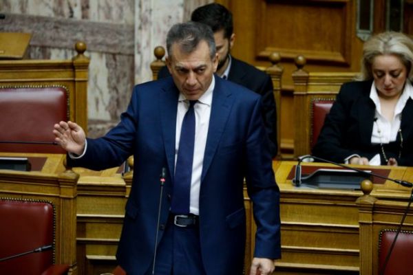 Αυστηρό μήνυμα Βρούτση σε επιχειρήσεις που εκβιάζουν εργαζομένους