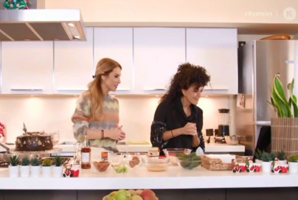 Sticks από αβοκάντο με σάλτσα από ταχίνι