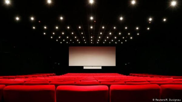 125 χρόνια ζωής κλείνουν οι κινηματογράφοι