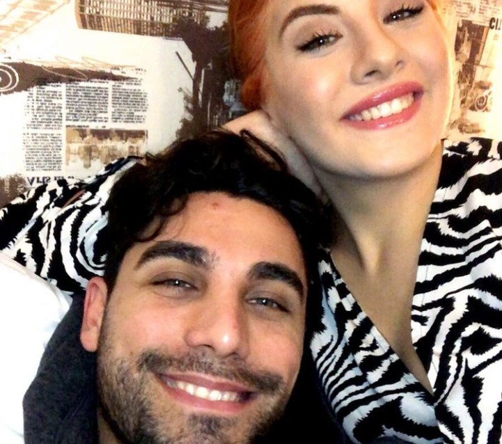 Παναγιώτης Βασιλάκος: Η Νικολέτα λείπει και της αφιερώνει ερωτικά τραγούδια