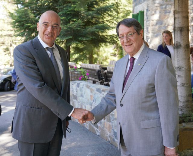 Ελλάδα και Κύπρος συντονίζονται και ζητούν κυρώσεις σε βάρος της Τουρκίας – Στη Λευκωσία ο Δένδιας