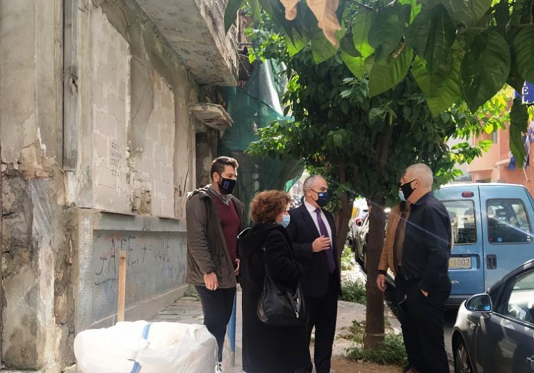 Δήμος Πειραιά: Συνεργασία με το ΥΠΕΝ για τα ετοιμόρροπα κτίρια