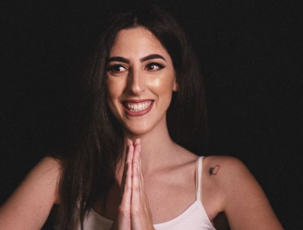 Η Χριστίνα Δρίτσα εξηγεί γιατί… «Δεν είναι αγάπη»