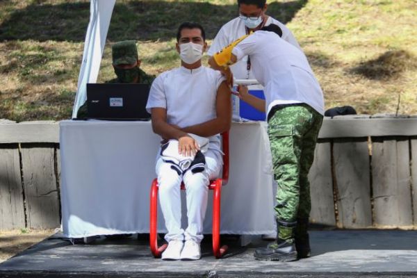 Εμβόλια : Αξιολόγησή τους έναντι του SARS-CoV-2 μετά την έγκριση κυκλοφορίας τους