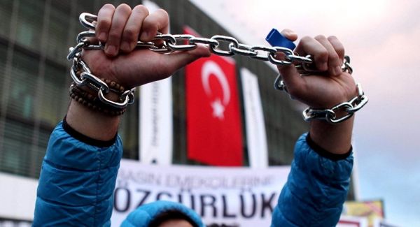 Τουρκία : Κάθειρξη 27 ετών σε αντιπολιτευόμενο δημοσιογράφο