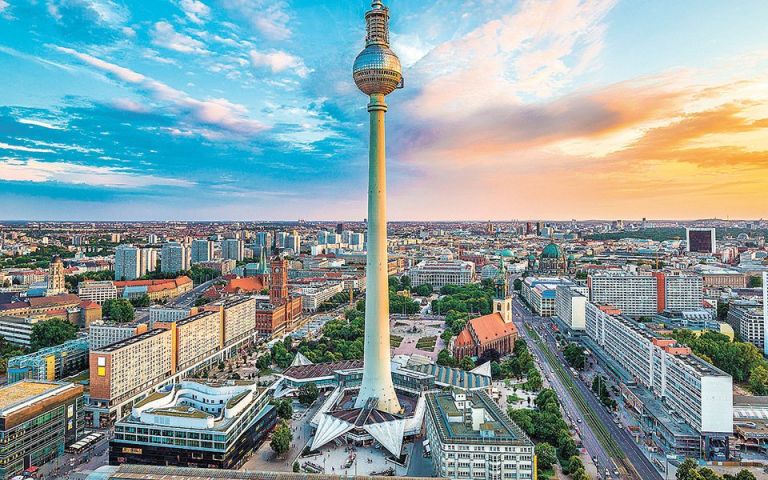 Γιατί η Ουάσινγκτον αναγγέλλει επιπρόσθετους δασμούς σε γαλλικά και γερμανικά προϊόντα