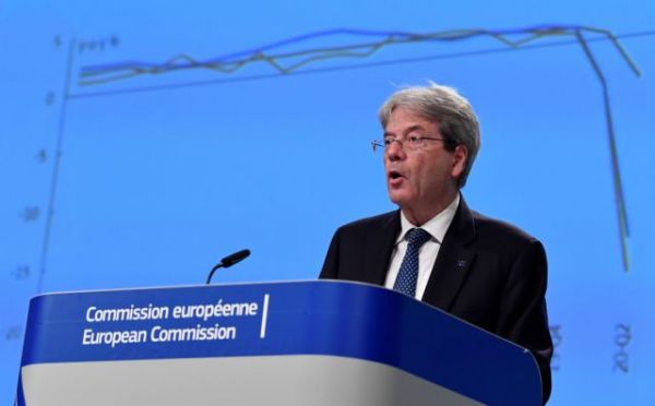 Τζεντιλόνι: Εμβόλιο και ευρωπαϊκά κονδύλια θα φέρουν ανάκαμψη στην Ελλάδα το 2021