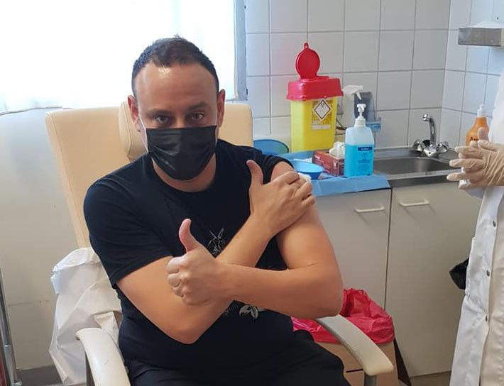 Εμβολιάστηκε ο Γκίκας Μαγιορκίνης: «Όλοι στηρίζουμε την Επιχείρηση Ελευθερία»