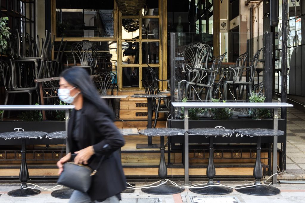 Δεύτερη η Ελλάδα σε απώλεια εισοδήματος χαμηλόμισθων – «Χαμένες» οι Ελληνίδες