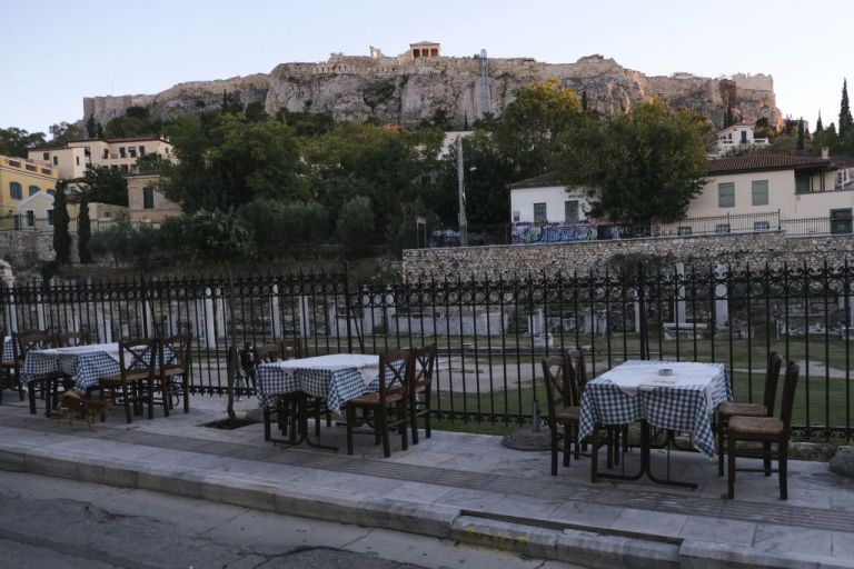 Έρευνα ΣΕΤΕ : Αργά και βασανιστικά η ανάκαμψη στον τουρισμό