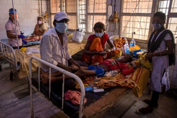 Ινδία : Άγνωστη αρρώστια προκαλεί απώλεια αισθήσεων, σπασμούς και ναυτία