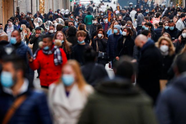 Κοροναϊός : Εξονυχιστικοί έλεγχοι στην Ιταλία για παράνομα πάρτι το βράδυ της παραμονής