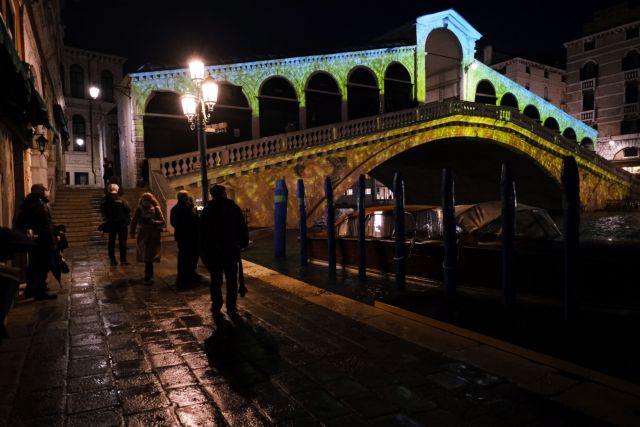 Κοροναϊός : Μείωση κρουσμάτων και νεκρών στην Ιταλία – Συνεχίζονται οι αυστηροί έλεγχοι