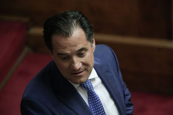 Lockdown : Ο Γεωργιάδης με κοντό παντελόνι λόγω… click away – «Ας πάνε όλα καλά και ας μου τα λέτε»