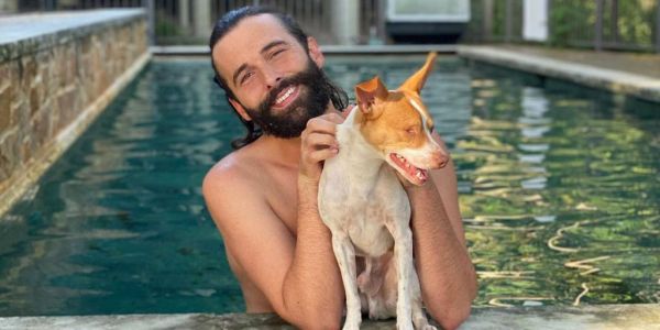 Jonathan Van Ness: “Η ζωή μου είναι καλύτερη χάρη στα ζώα”