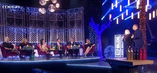 Πύρρος Δήμας, Νίκος Ευαγγελάτος, Κατερίνα Παναγοπούλου και Εβελίνα Παπούλια στην όμορφη παρέα του MEGA