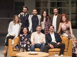 «Όποιος θέλει να χωρίσει να σηκώσει το χέρι του» για δύο online streaming παραστάσεις