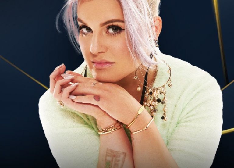 Κέλι Όσμπορν : «Κατά συρροή δολοφόνοι όσοι κρύβουν πως έχουν κοροναϊό»