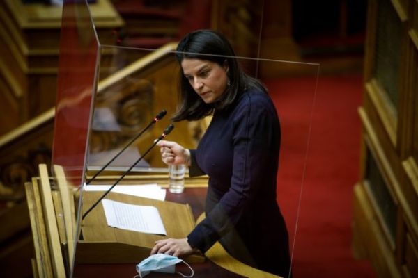 Κεραμέως σε Κουτσούμπα για τις αλλαγές στις πανελλαδικές : Θέλετε άνοδο του επιπέδου σπουδών;