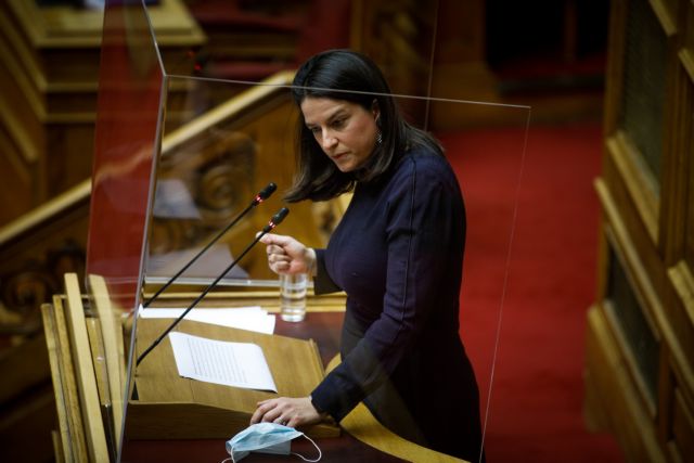 Κεραμέως σε Κουτσούμπα για τις αλλαγές στις πανελλαδικές : Θέλετε άνοδο του επιπέδου σπουδών;