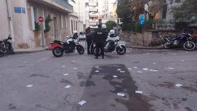 Γρηγορόπουλος : Καταδρομική επίθεση στο ΑΤ Κολωνού – Τέσσερις αστυνομικοί τραυματίες