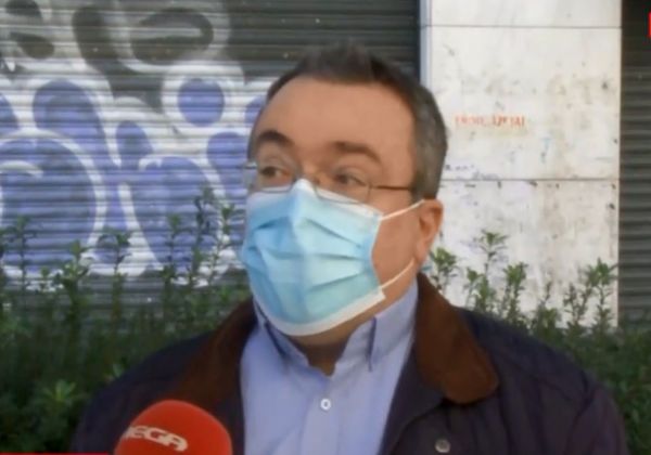 Κοροναϊός : Συγκλονίζει η μαρτυρία γιατρού που νόσησε – «Κοιτούσα τον εαυτό μου και δεν με αναγνώριζα»