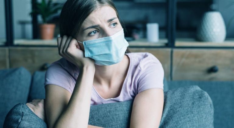 Παγκοσμιοποίηση και αποστασιοποίηση – Η επικοινωνία στα χρόνια του κοροναϊού