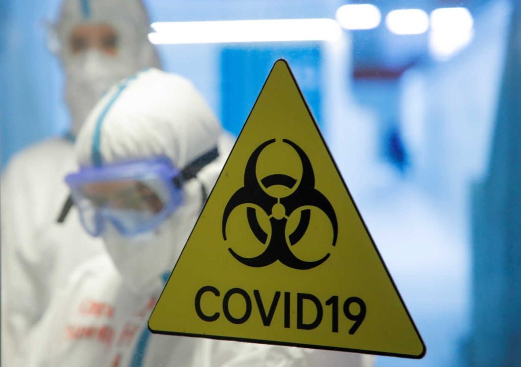 Κοροναϊός : Ο τραγικός απολογισμός της χρονιάς της πανδημίας – Αχτίδα αισιοδοξίας τα εμβόλια