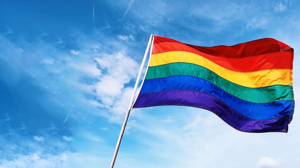 Εκατοντάδες θρησκευτικοί ηγέτες ζητούν απαγόρευση της «θεραπείας» της ομοφυλοφιλίας