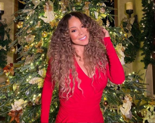 Μαράια Κάρεϊ : Το «All I Want for Christmas Is You» στην κορυφή 26 χρόνια