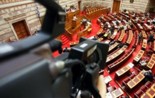 Οι πολιτικές προτεραιότητες Μητσοτάκη και κομμάτων για το 2021