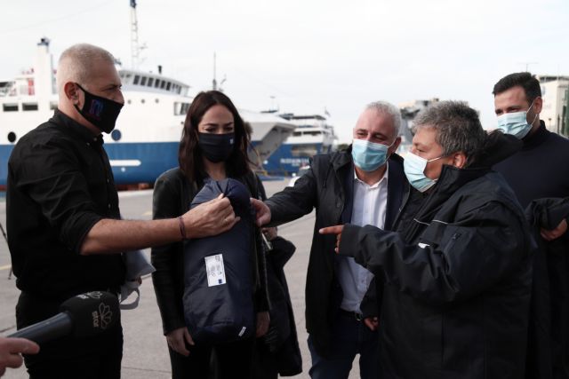 Γεύματα και χειμερινό ρουχισμό μοίρασαν σε αστέγους ο Γ. Μώραλης και η Δ. Μιχαηλίδου