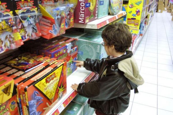 Σύγχυση στην αγορά για το click away – Πως θα γίνεται η πώληση παιχνιδιών από τα σούπερ μάρκετ