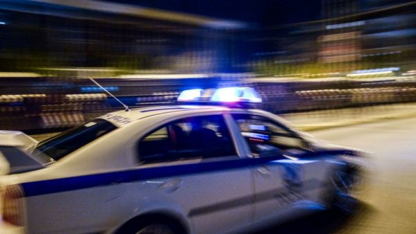 Θεσσαλονίκη : Έριξαν μολότοφ έξω από Αστυνομικό Τμήμα – Προσαγωγές 10 ατόμων