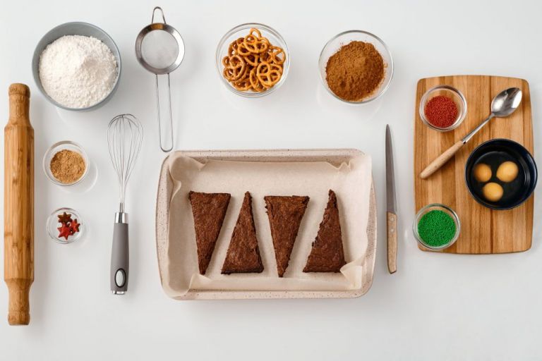 Πόσες θερμίδες έχουν τα εορταστικά γλυκά;