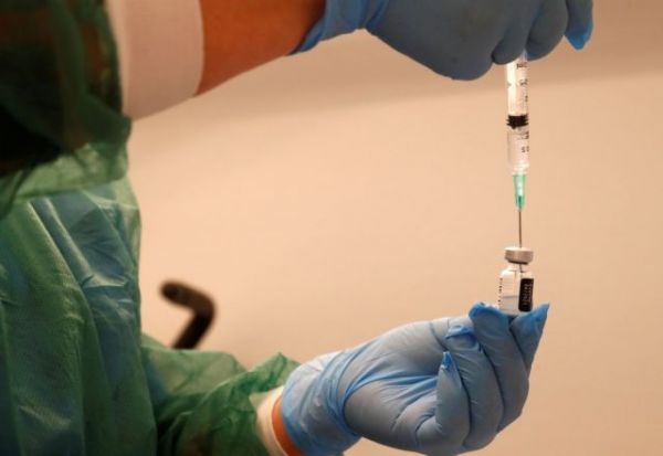 Κοροναϊός : Οι Γερμανοί κατάφεραν να «βγάλουν» ακόμα μια δόση εμβολίου από κάθε φιαλίδιο