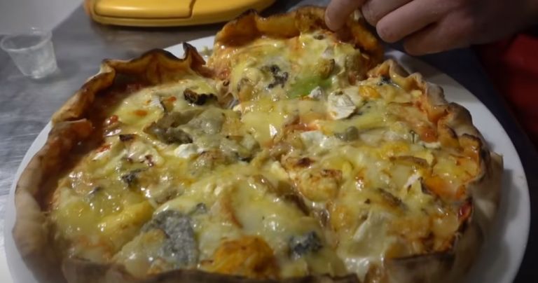 Γάλλος σεφ κατέρριψε ρεκόρ Γκίνες με πίτσα 254 τυριών