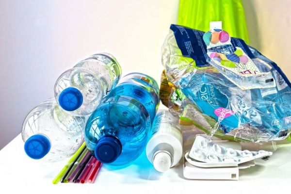 Πώς τα πλαστικά απορρυθμίζουν το ορμονικό σύστημα