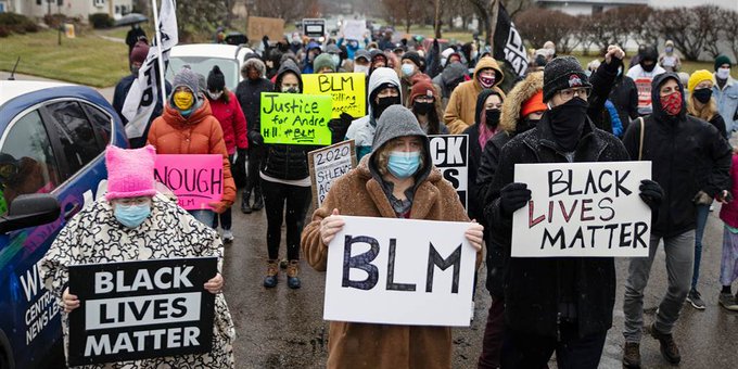 ΗΠΑ : Αγανάκτηση μετά τον θάνατο άοπλου 47χρονου Αφροαμερικανού από αστυνομικά πυρά