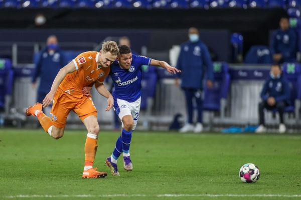 Ούτε τώρα η Σάλκε, κλείνει έναν χρόνο χωρίς νίκη!