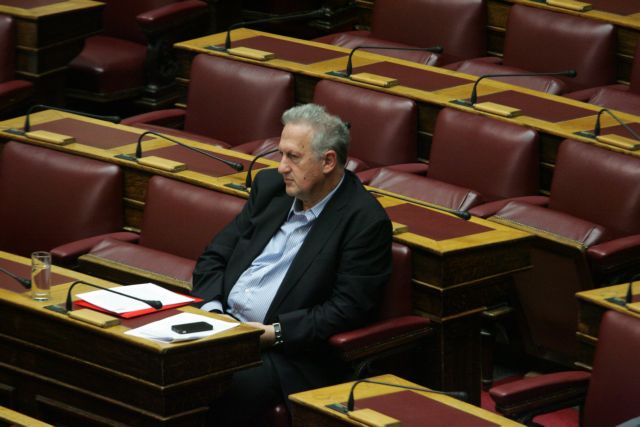 Γκάφα Σκανδαλίδη στην ψηφοφορία για τον προϋπολογισμό