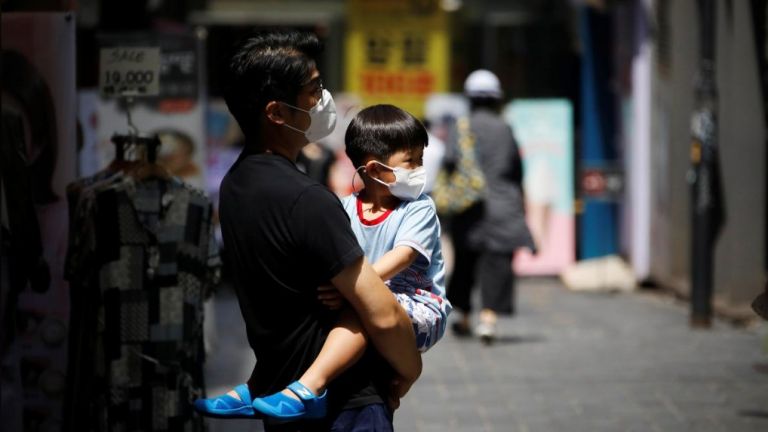 Νότια Κορέα : Σε επίπεδα άνευ προηγουμένου τα κρούσματα κοροναϊού