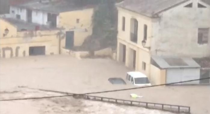 Η καταιγίδα «Μπέλα» πλήττει με σφοδρότητα Ισπανία, Γαλλία και Ιταλία