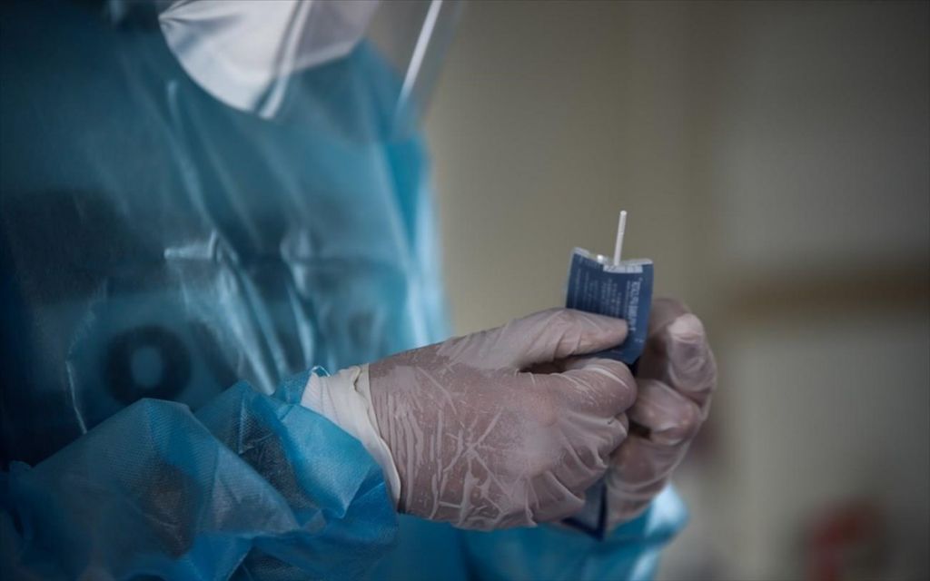 Κορναϊός – Γεωργιάδης : 20 ευρώ το rapid test και έως 60 ευρώ το μοριακό