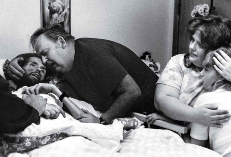 AIDS : Οι σημαντικότερες στιγμές ευαισθητοποίησης για τη φονική μάστιγα