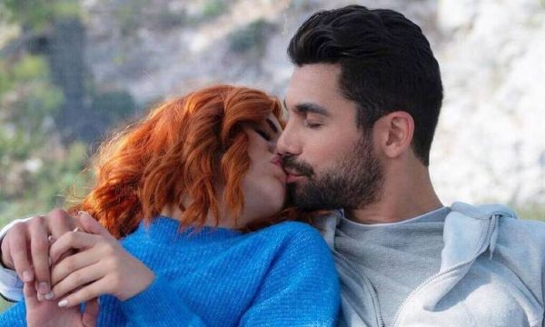 Τhe Bachelor: Υπάρχει τελικά τρίτο πρόσωπο μεταξύ Νικόλ και Παναγιώτη