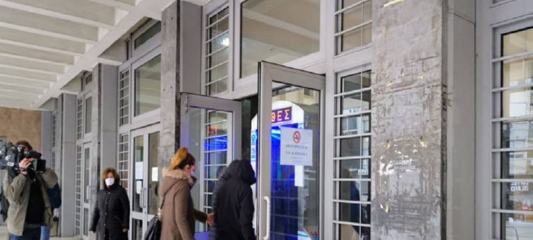 Βιασμός 14χρονης στη Θεσσαλονίκη: Ελεύθεροι αφέθηκαν οι επτά ανήλικοι