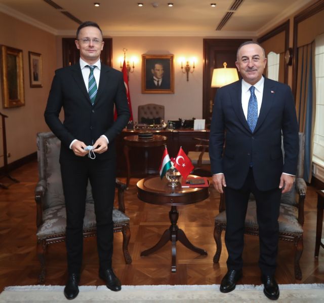 Τουρκία : Φόβος για τις κυρώσεις στην Αγκυρα – Κάνει «σημαία» τον διάλογο τώρα