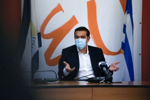 Τσίπρας από Ελευσίνα : Ολιγωρία και διαχειριστική ανικανότητα των υπευθύνων οδήγησαν σε έξαρση της πανδημίας