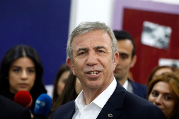 Ποιος είναι ο δήμαρχος της Αγκυρας που προκαλεί ανησυχία στον σουλτάνο Ερντογάν